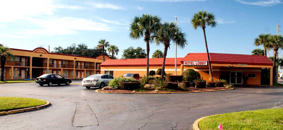 Front of Hotel Lodging Scottish Inn Jacksonville